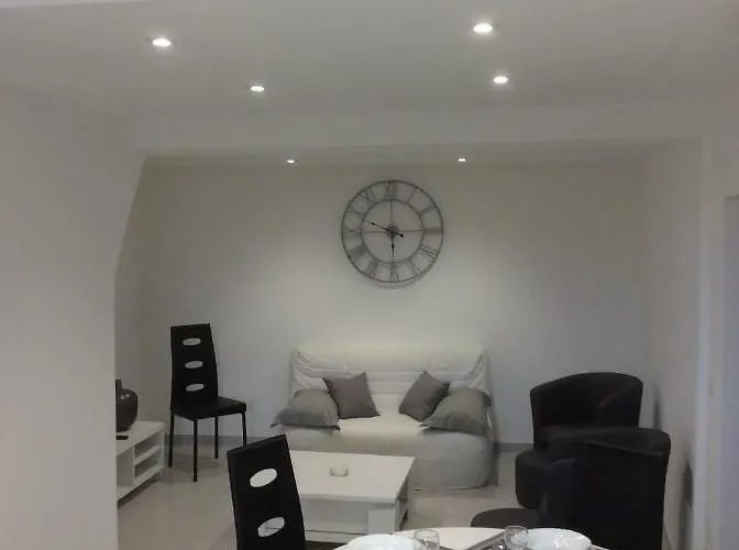 דירה Au Coeur De La Cite Medievale Avec Petite Vue *