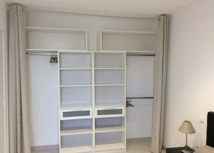 Au Coeur De La Cite Medievale Avec Petite Vue アパート